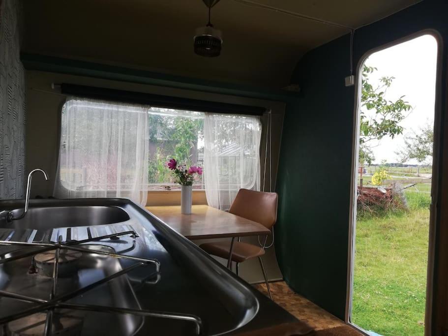 Cute Little Caravan For 2 In Old Orchard Hem Exteriér fotografie